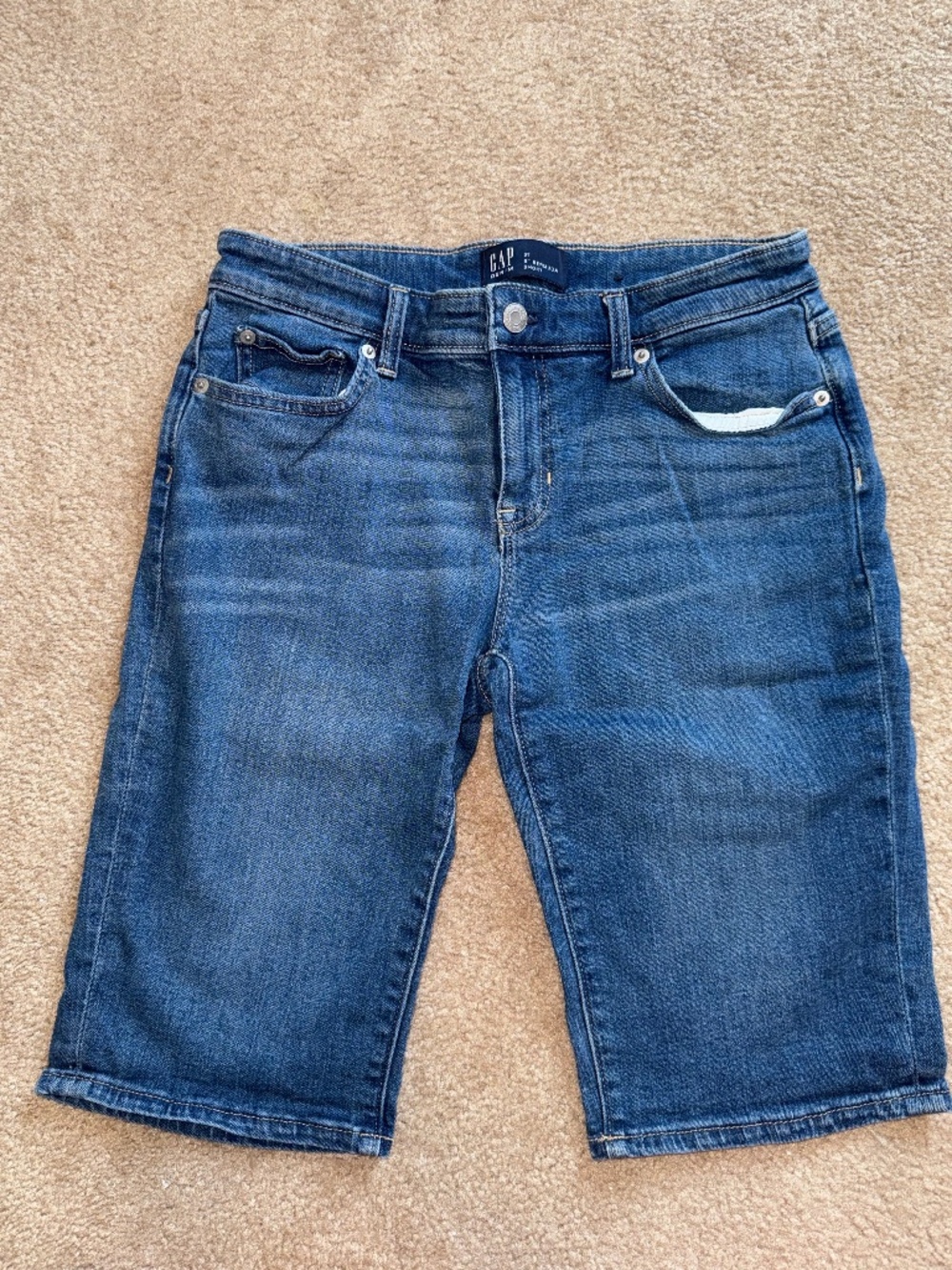 Women's Gap 9" Bermuda Jeans Size 27